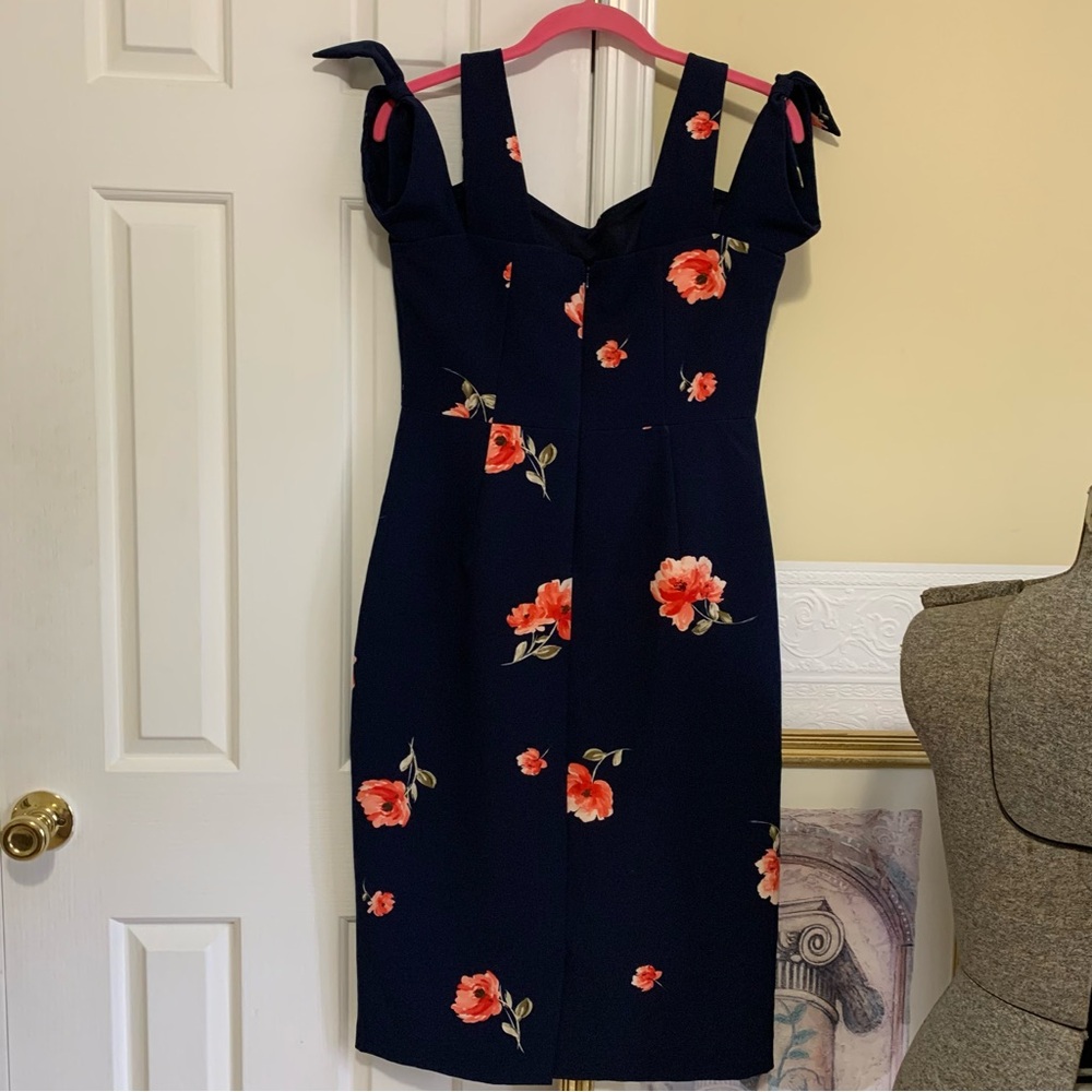 ASHLEY GRAHAM Beyond Cold Shoulder Navy Blue Dress w/ Pinkish Florals Size 6
